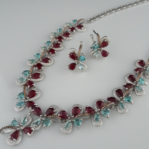 Luxurious Red Blood Ruby and Neon Apatite Set - Picture 12 of 16